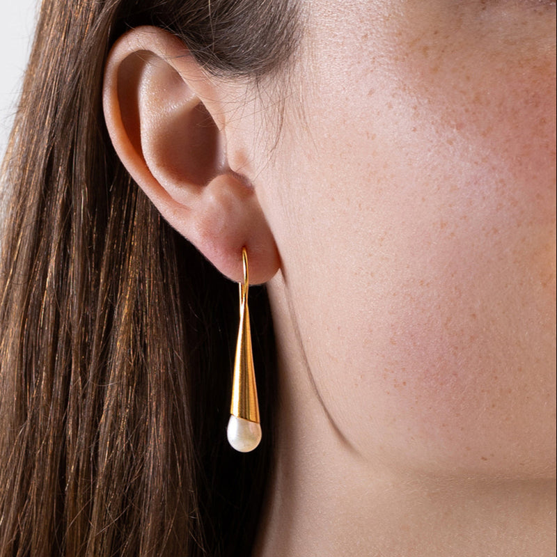 Long & Lean Pearl Drops in Gold