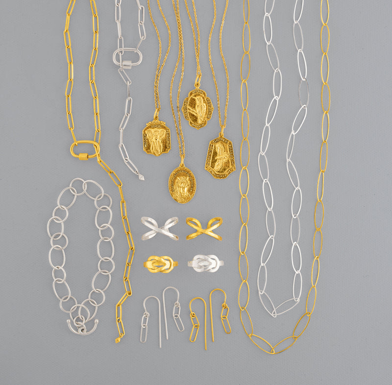 Saucer Chain Necklace in Gold