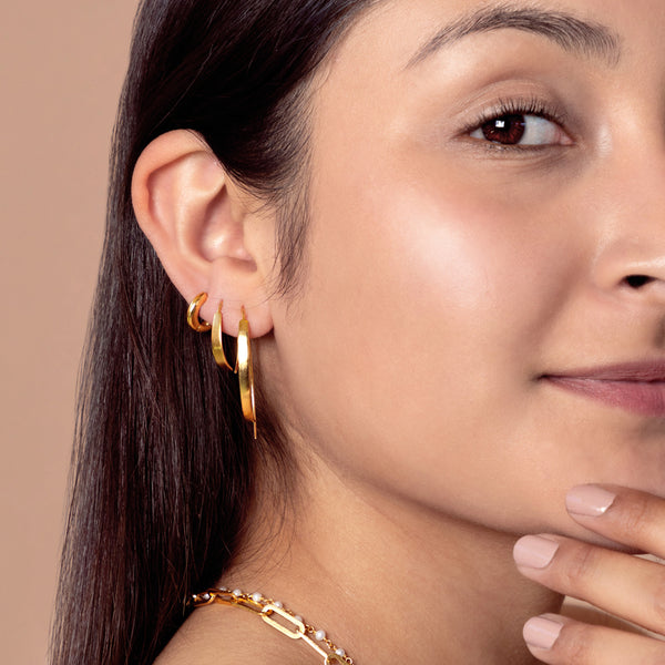 Crescent Earrings in Gold - 1 3/8" L