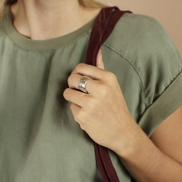 Embrace Ring in Silver